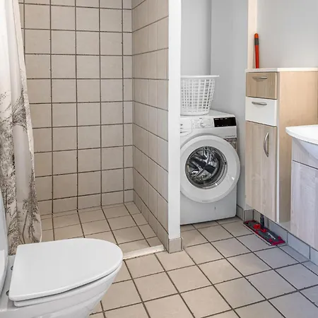 Awesome In Allingabro With Wifi