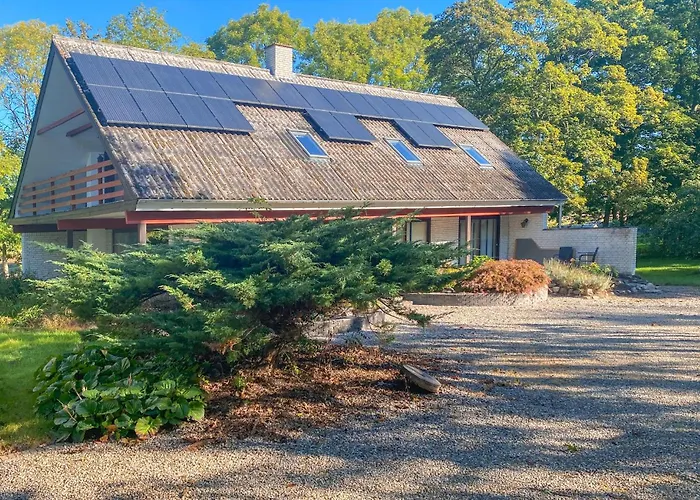 Awesome In Allingabro With Wifi *